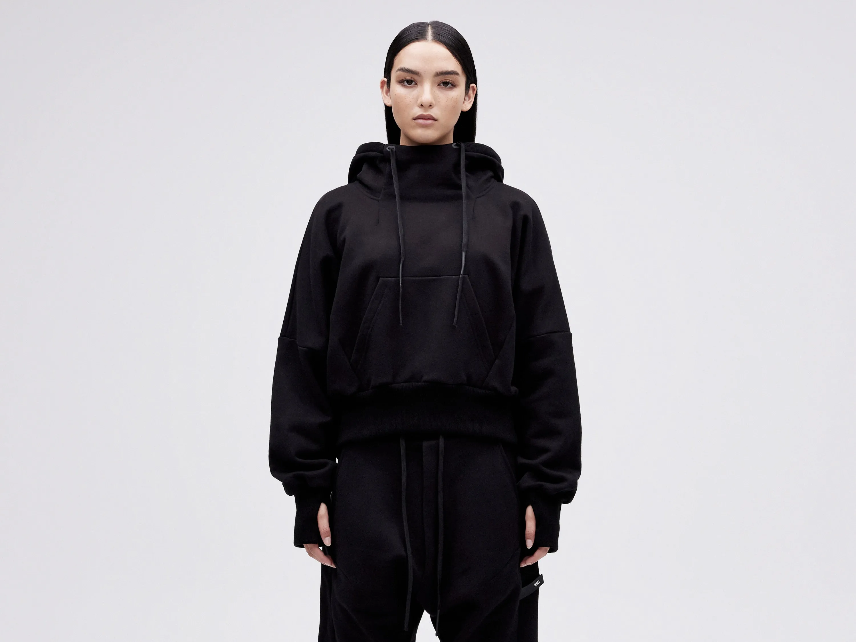 Cropped Hoodie - Black