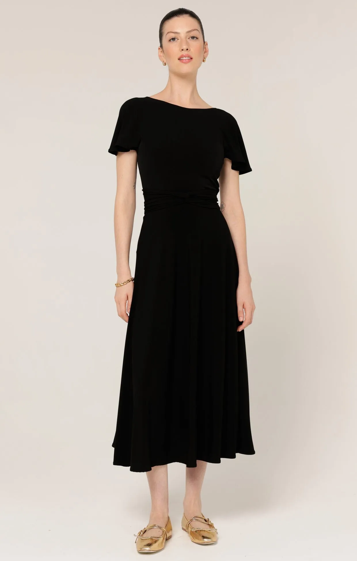 FLUTE SLEEVE REVERSE WRAP IN BLACK