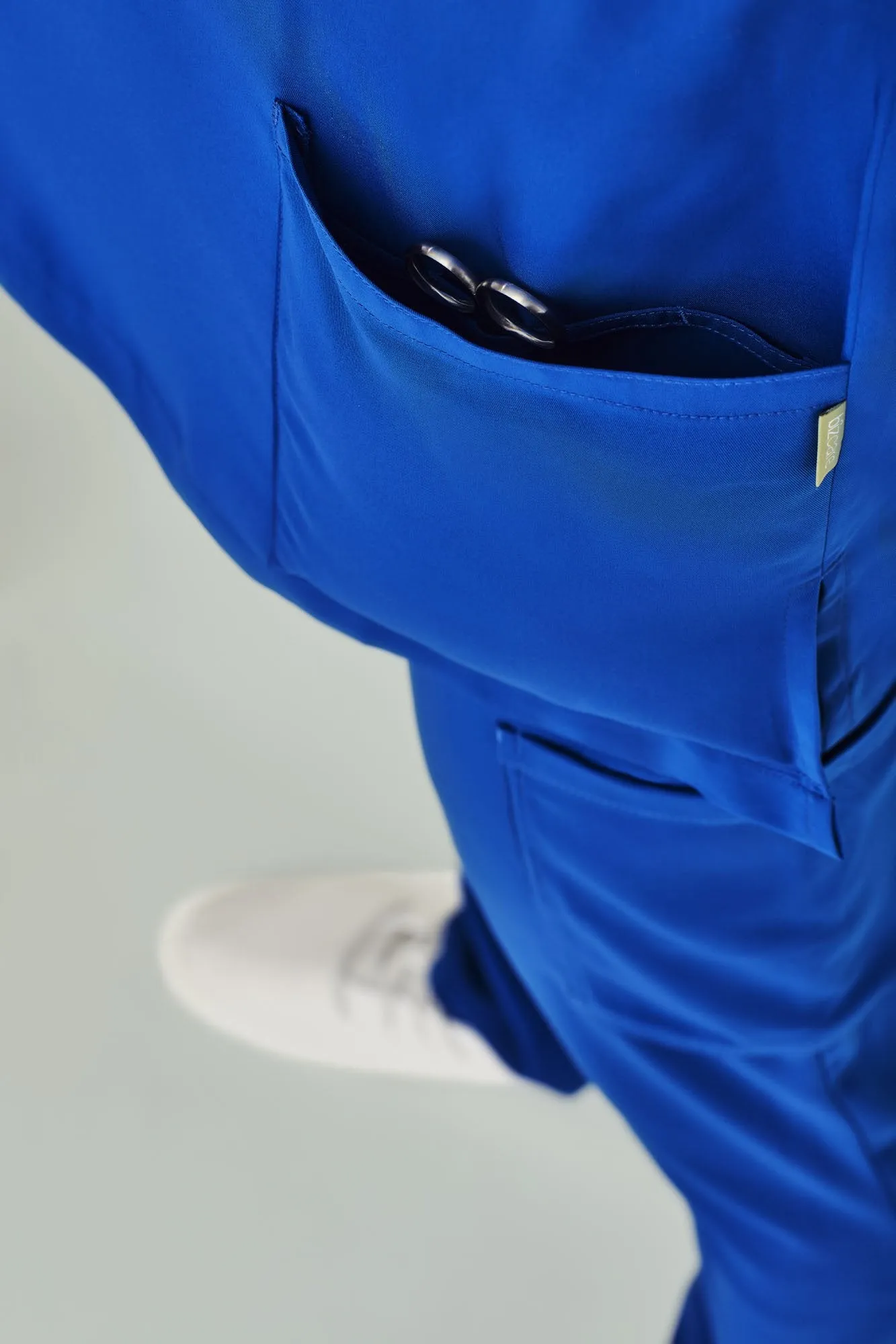 Mens V-Neck Scrub Top